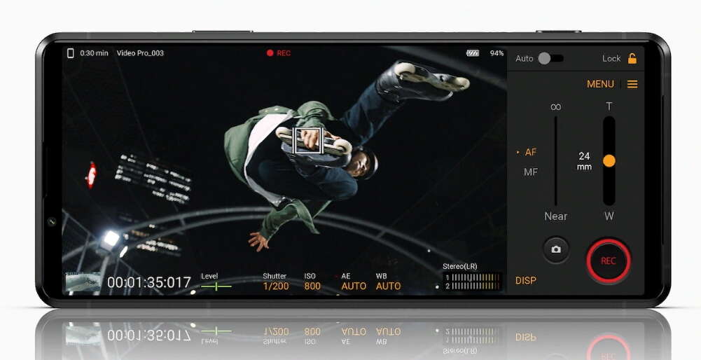 Sony переосмысливает понятие мобильной фотографии и представляет смартфон Xperia PRO-I