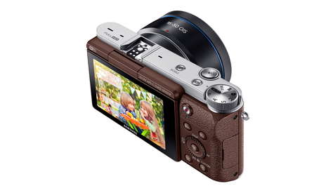 Беззеркальный фотоаппарат Samsung NX 3000 Kit