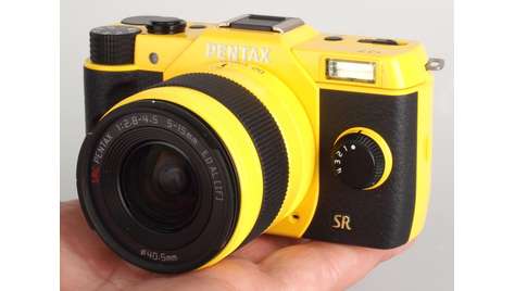 Беззеркальный фотоаппарат Pentax Q7 Kit Yellow