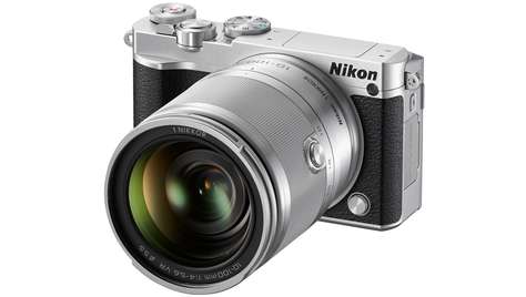 Беззеркальный фотоаппарат Nikon 1 J5 Kit 10–100mm VR