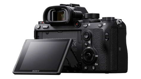 Беззеркальная камера Sony Alpha 7R III Body (ILCE-7RM3)