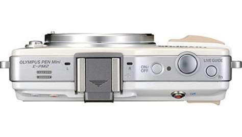 Беззеркальный фотоаппарат Olympus PEN E-PM2 с объективами 14–42 и 15 мм 1:8,0 белый