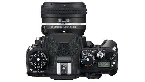 Зеркальный фотоаппарат Nikon Df KIT AF-S 50mm f/1.8 NIKKOR Black