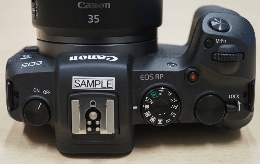 Первый взгляд на беззеркальную камеру Canon EOS RP