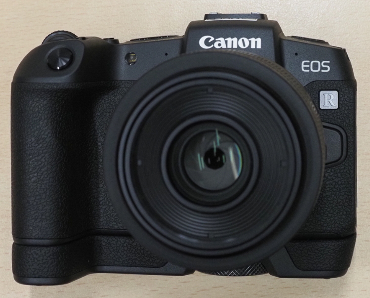 Первый взгляд на беззеркальную камеру Canon EOS RP