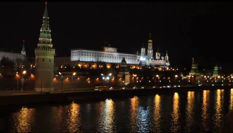 Кремль. Ночная видеосъемка Sony Cyber-Shot DSC-RX100 M3: хороший цвет, но неуверенность при фокусировке