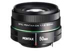 Объектив smc PENTAX-DA 50 мм f/1.8 идеален для съемки портретов, жанровой фотографии и репортажа