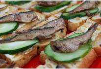 Бутерброды со шпротами