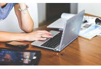 Как безопасно покупать и продавать на барахолках в сети?