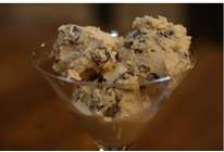 Мороженое с ромом и изюмом