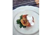 Перец, фаршированный овощами и булгуром с прованскими травами: вкус уходящего лета