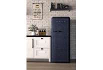 Отдельно стоящий однодверный холодильник шириной 60 см SMEG FAB28RDB
