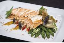 Лангуст под белым соусом в духовке