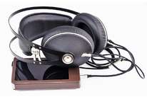 Накладные наушники Meze 99 NEO: в образе Мефистофеля с божественным звуком!