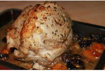 Свинина с курагой и изюмом