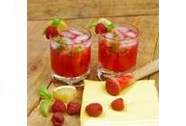 Коктейль из шампанского с базиликом