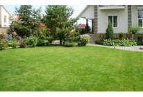 Husqvarna делится советами ухода за газоном на дачном участке