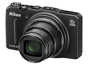 C компактными фотокамерами Nikon COOLPIX S9700 и COOLPIX S9600 можно попасть в эпицентр событий