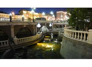 Яркая ночь на Манежной. Видео снято на камеру Nikon D7200