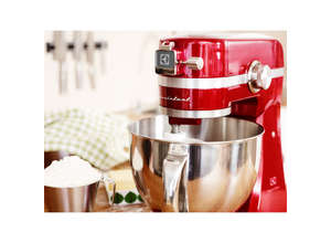 Красный выбор! Подарки к Новому году от Electrolux