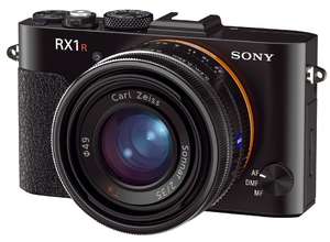 Компактная камера Sony Cyber-shot™ RX1R  - это специальная версия для фотографов, стремящихся к максимальной реалистичности снимков.