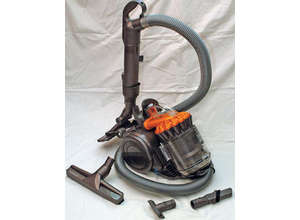 Тест Dyson Baby DC22 Allergy Parquet