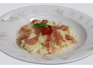 Пенне* с соусом из Мартини и сыром Горгонзала Дольче