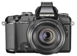 Компактная фотокамера OLYMPUS STYLUS 1: удобные размеры с зеркальным отблеском