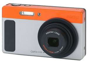 Компактный фотоаппарат Pentax Optio H90: передняя панель модели выполнена из алюминиевого сплава