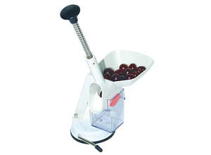 Косточкоотделитель и соковыжималка Аксион: маленькие гиганты для большого урожая