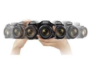 Семь компактов Sony Cyber-shot™: камеры продуманно ретуширует снимки, устраняя морщинки и дефекты кожи.