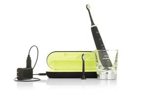 Голливудская улыбка в исполнении зубных щеток Philips Black Diamond