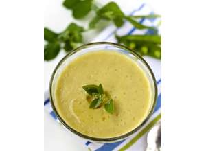 Суп-пюре из кабачков и зеленого горошка