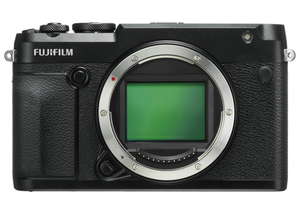 Fujifilm анонсировала новую среднеформатную камеру GFX 50R