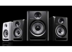 Бескомпромиссная чистота звука: мониторы Pioneer серии S-DJ X для диджеев