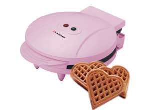Электровафельница Lamark LK-1732: сердечки вылетают каждые две минуты