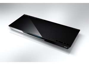 Компания Panasonic представила на выставке Consumer Electronics Show 2012 самый тонкий Blu-ray-плеер DMP-BDT320