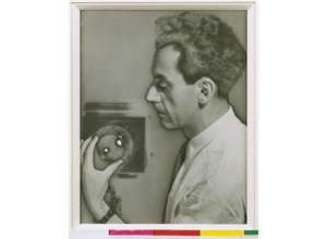 Фотограф Ман Рэй: дадаист, сюрреалист и модный портретист