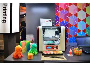 XYZprinting продемонстрировала на CES 2017 новые 3D-принтеры, 3D-ручку и камеру для «закаливания» фотополимерных изделий