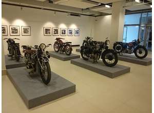 В Галерее Классической Фотографии пройдет презентация альбома ведущего мото-фотографа Артёма Василькова