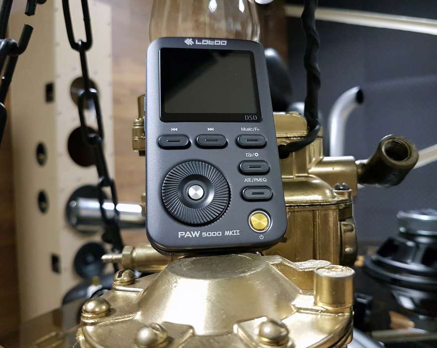 плеер Lotoo paw 5000 MK2 в интерьере