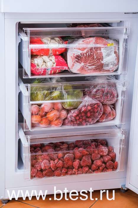 Холодильник Ascoli - морозильник.