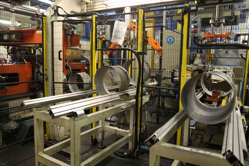 Как на заводе Аристон стальной лист превращается в бак