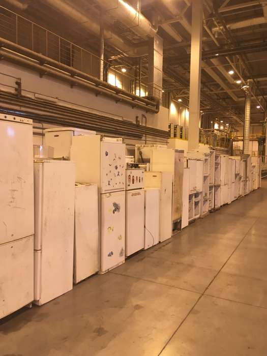 старые холодильники