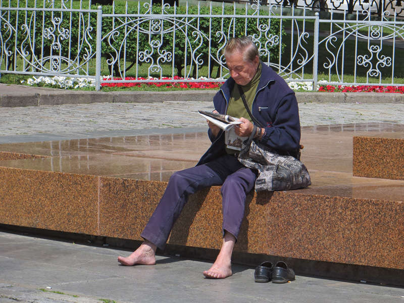 Любительская зеркальная цифровая фотокамера Canon EOS 60D