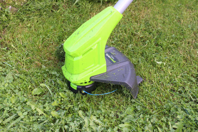 Greenworks G24LT30K2 