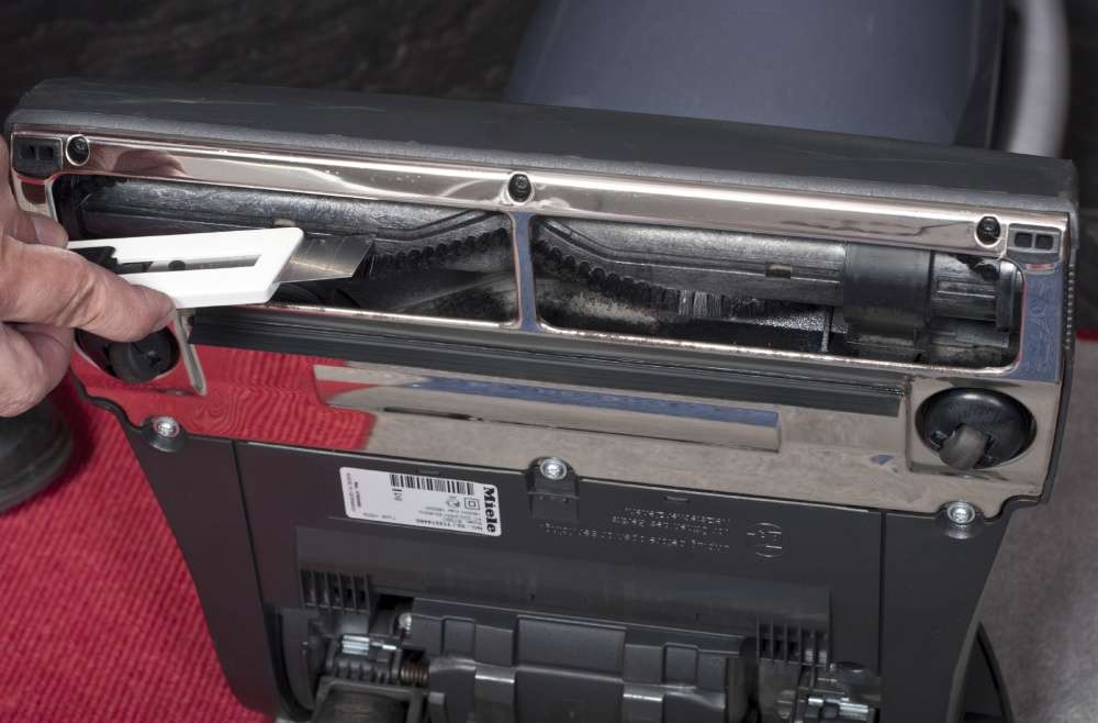 Тест вертикального пылесоса Miele S 7580Miele_S_7580_11