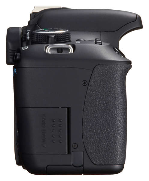 Любительская зеркальная цифровая фотокамера Canon EOS 600D