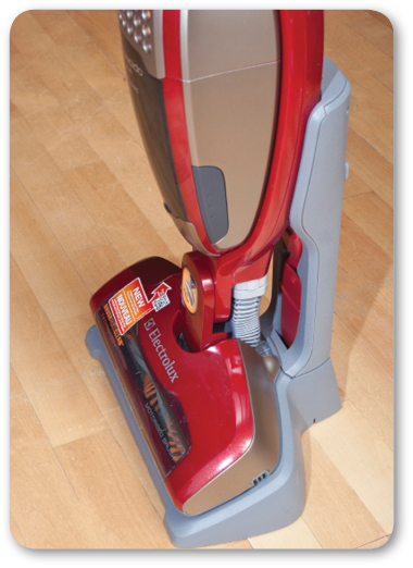 Беспроводной вертикальный пылесос «2 в 1» с отсоединяемым портативным пылесосом Electrolux Ergo Rapido Plus 2 в 1 ZB2943