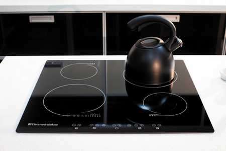 Индукционная варочная панель Electronicsdeluxe 595204.00эви
